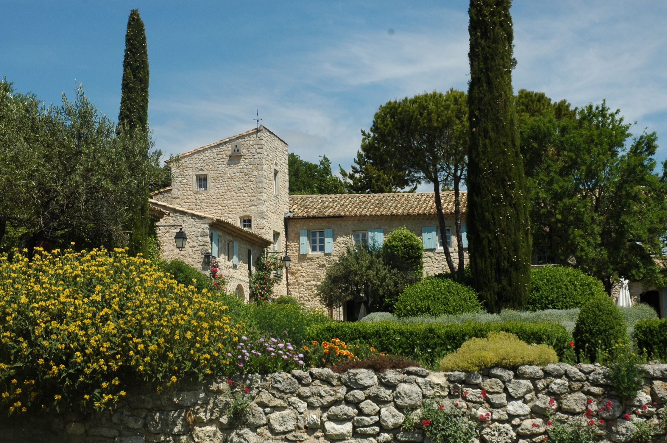 Houses and Villas for Sale in Vaucluse Southern France