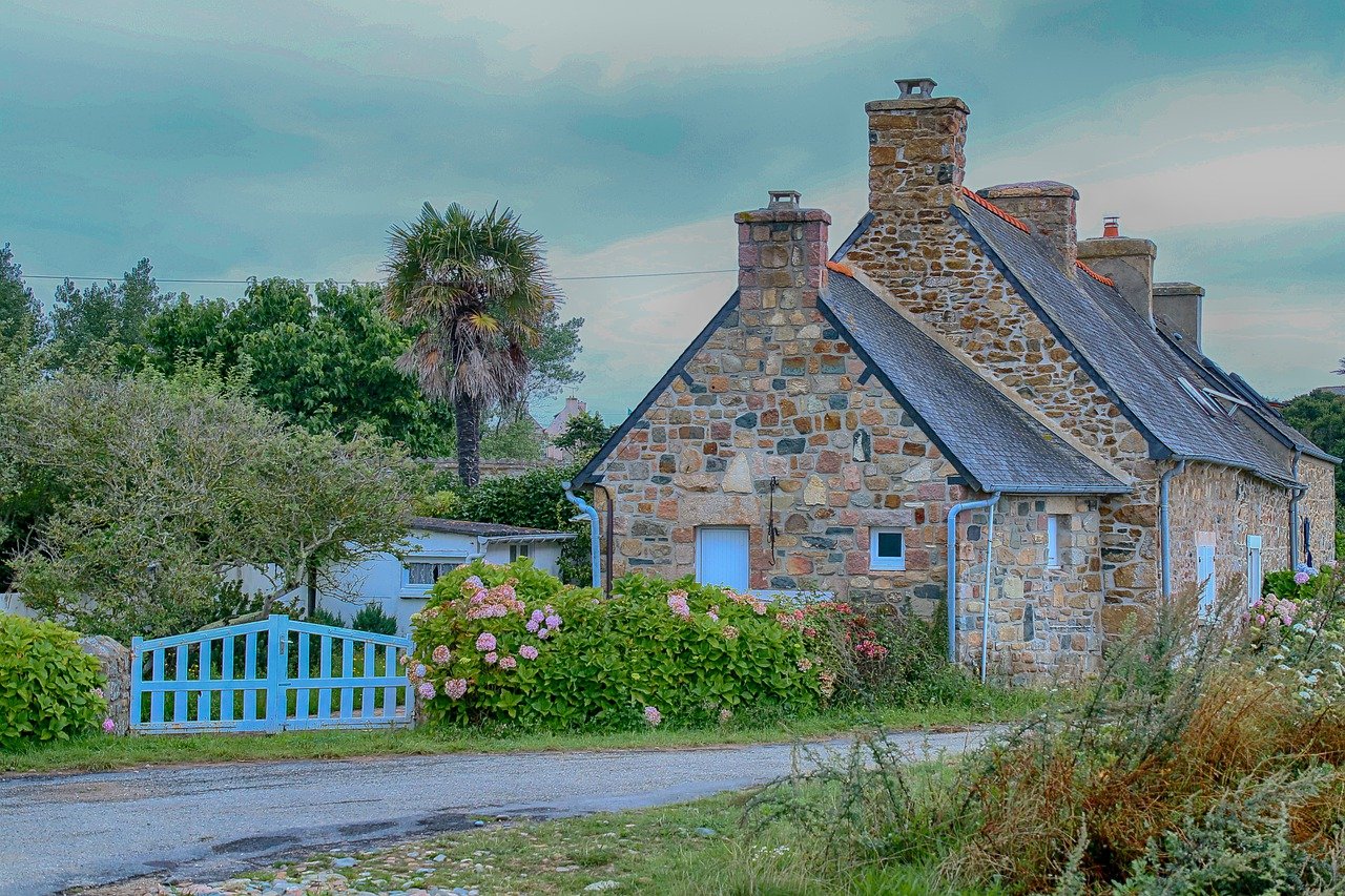 Granit Houses and…