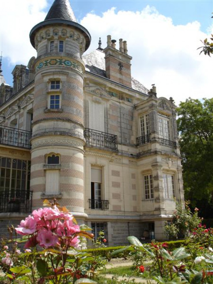 Castles and Chateau for Sale in France