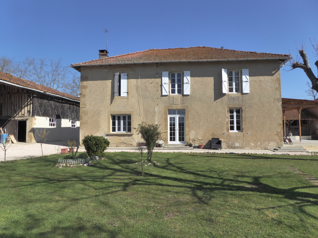 Fine Country Houses and Traditional Character Homes for Sale in France