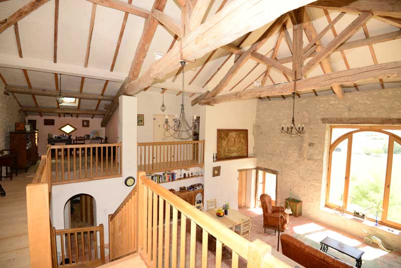 Fine Stone Country Houses and Traditional Homes for Sale in France