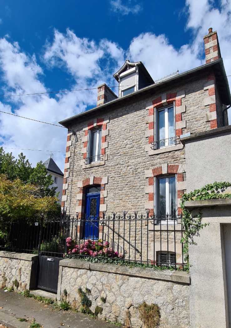 Village houses, country homes and real estate for sale in Dinan Brittany