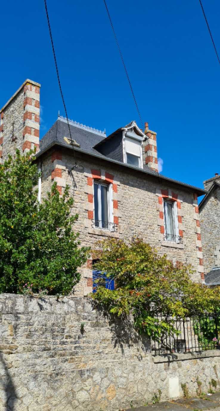 Village houses, country homes and real estate for sale in Dinan Brittany