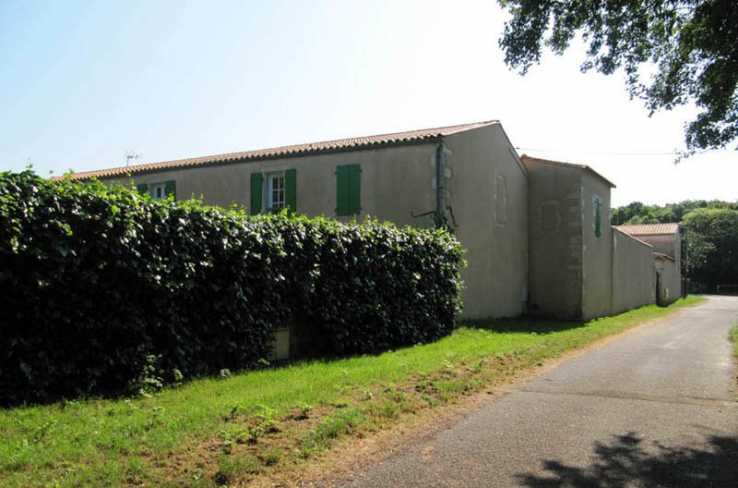 Xvii O Estate Of 6 M2 Hab On 1ha Enclosed By Walls For Sale In Charente Maritime