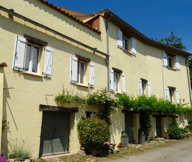 Cathar Farm House with 18 ha of land in the Corbieres IdVBCAU11