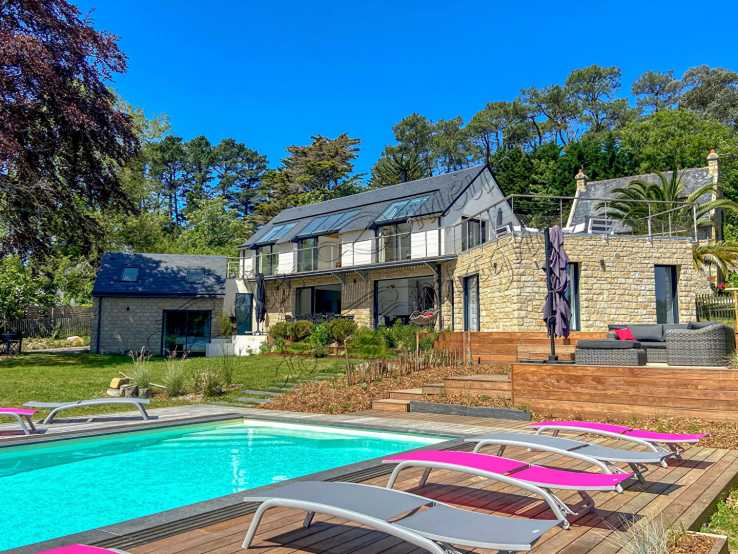 For sale superb villa on the Crozon peninsula. Finistere