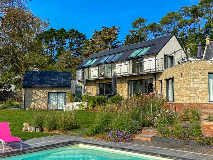 For sale superb villa on the Crozon peninsula. Finistere