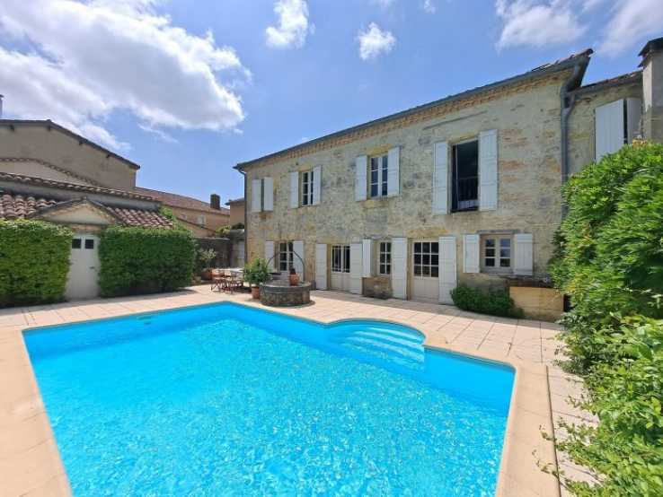 Elegant Village Property with Pool and Garden For sale in Gascony / Gers