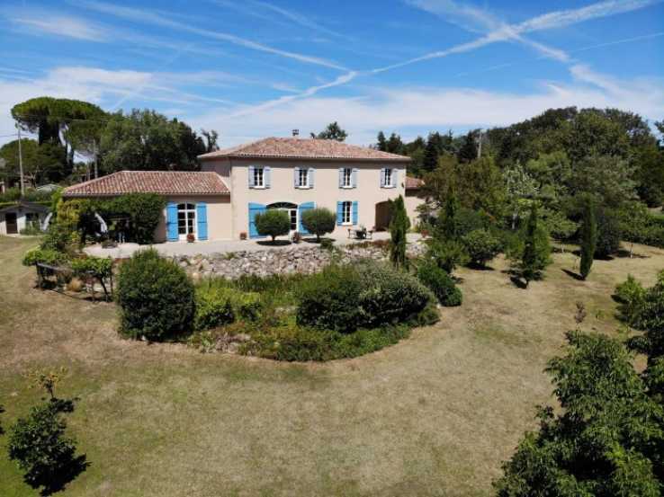 Sublime Modern House with Pyrenees View For sale in Gascony / Gers